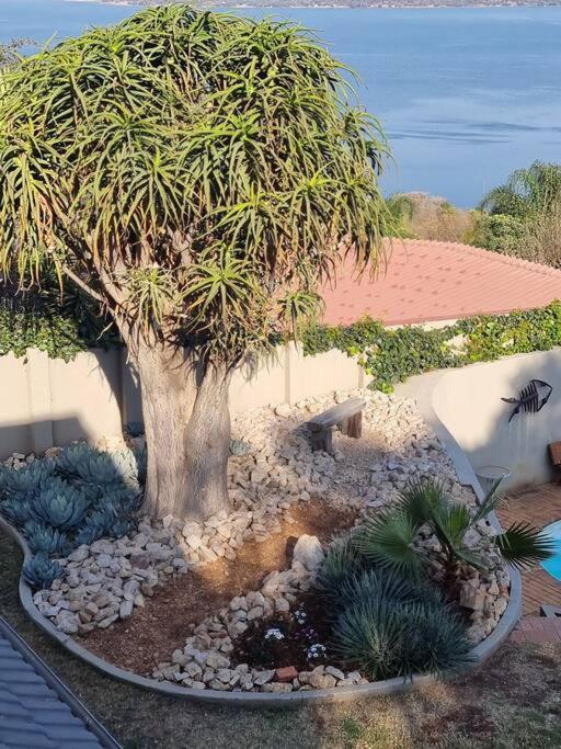 Waters View Villa, 5 Bedroom House Hartbeespoort Exterior photo