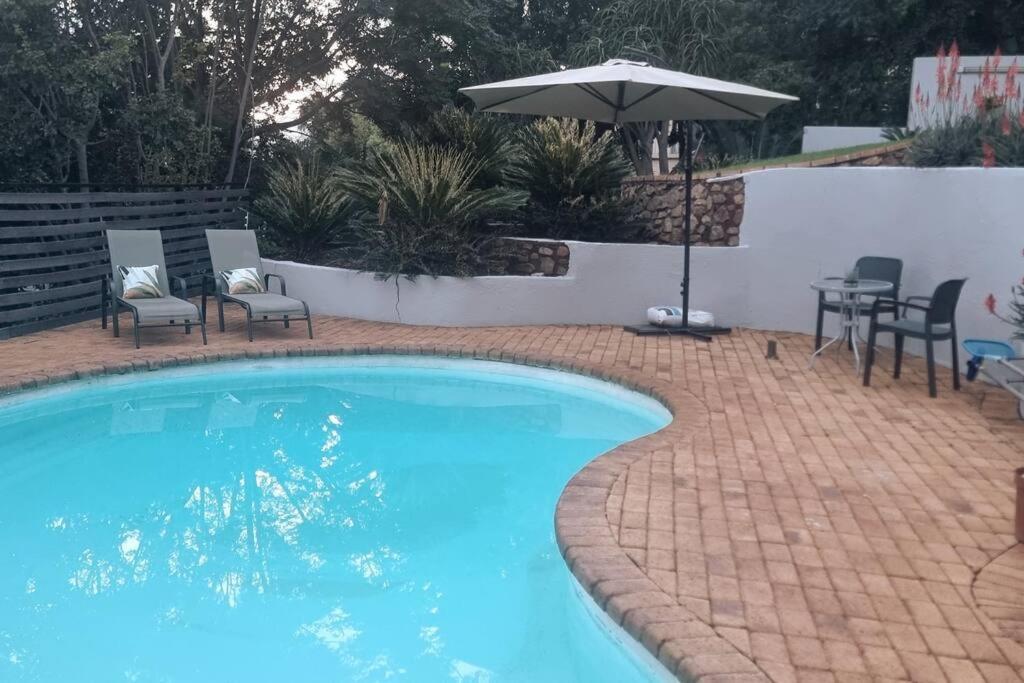 Waters View Villa, 5 Bedroom House Hartbeespoort Exterior photo